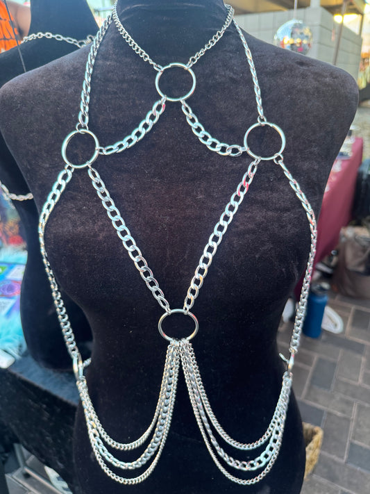 Zaila 2.0 chain harness